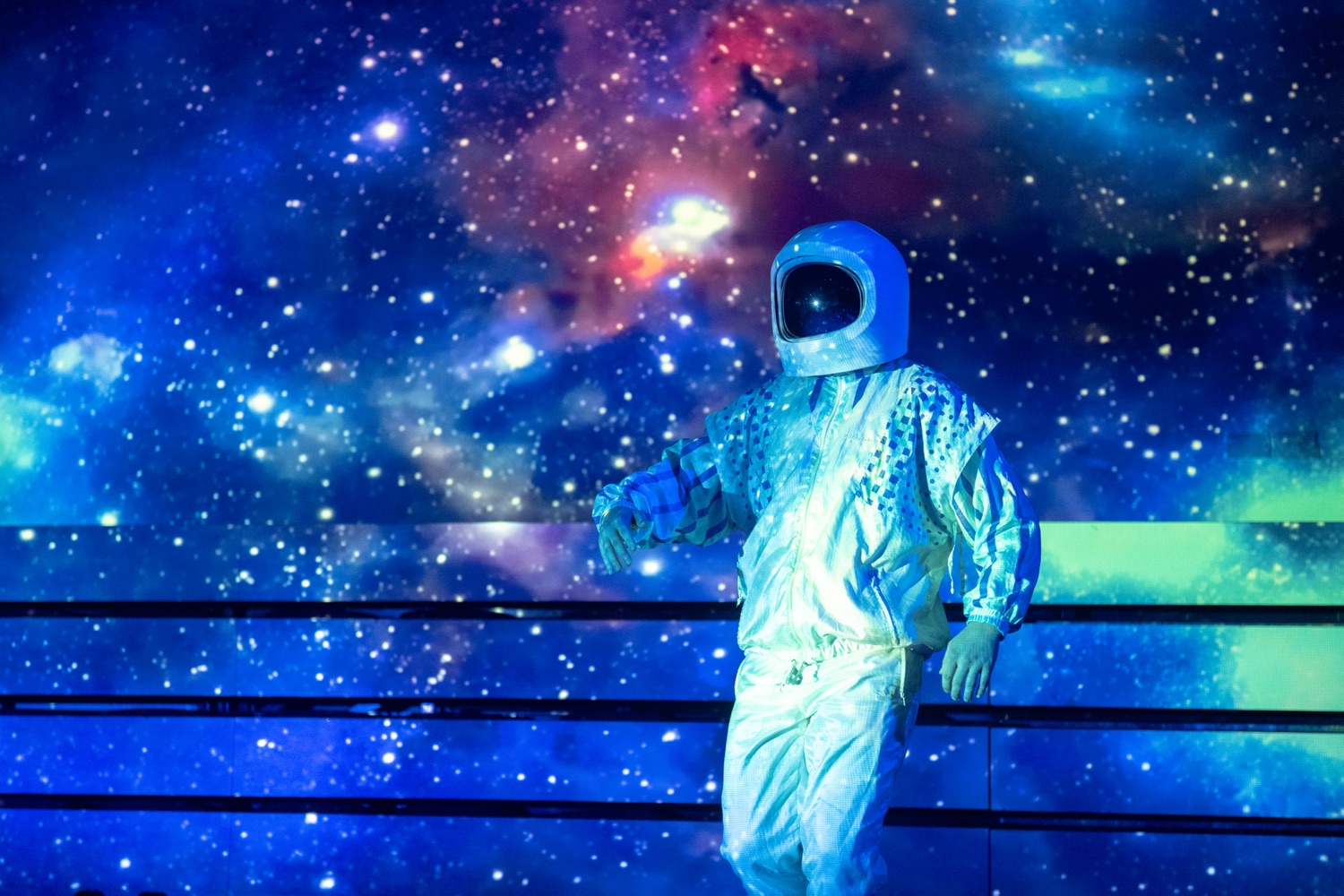 Don't Look, Spaceman